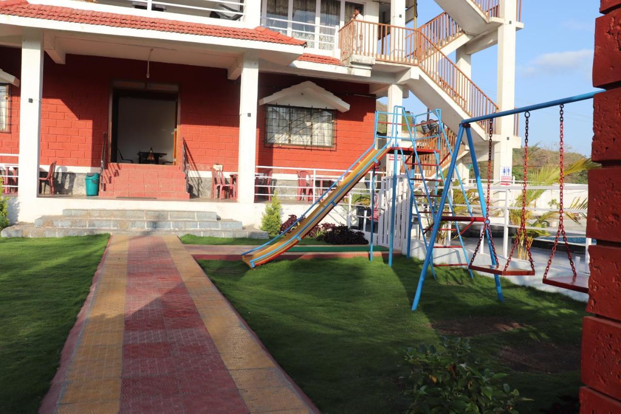 Sunshine Sea View Hotel Alībāg Exterior foto
